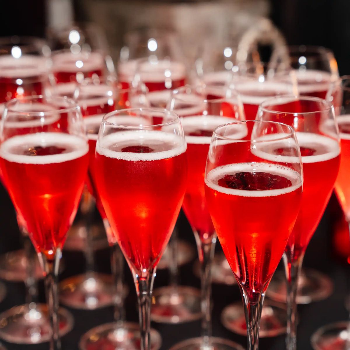 Rows of spritz glasses ready for arrival
